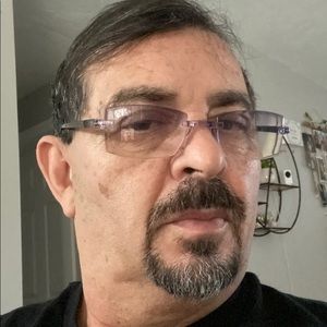 Meet your Posher, Hugo